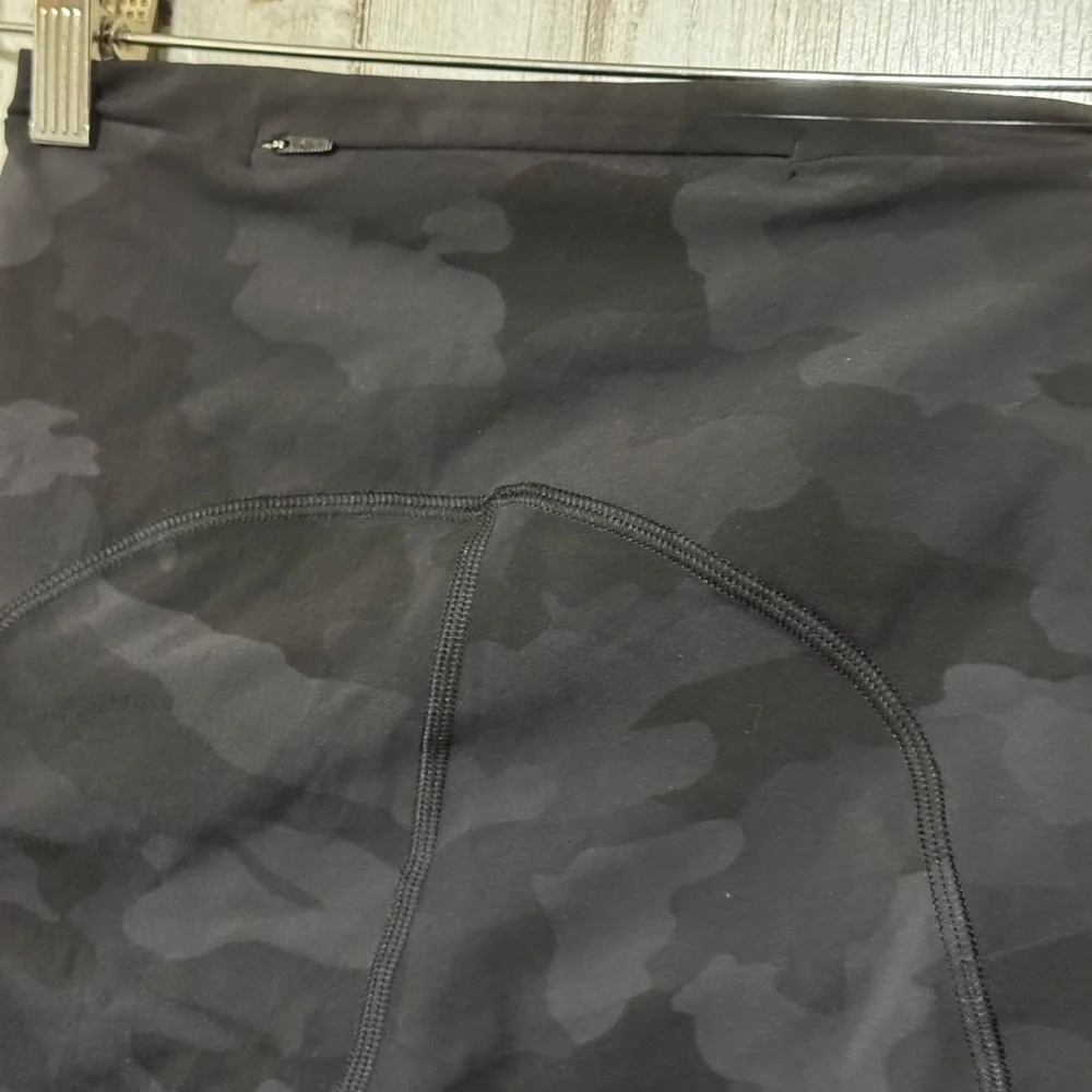 Lululemon Swift‎ Speed High-Rise Brushed Tight Sz 2